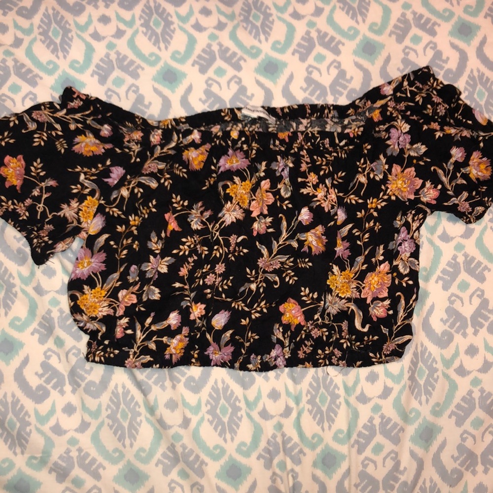 American Eagle Black Floral crop top